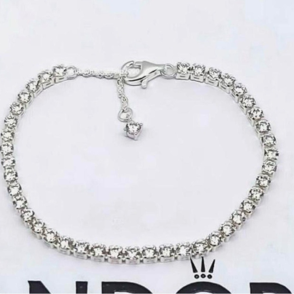 Pandora sparkling tennis bracelet 7.9 inches - Picture 2 of 2